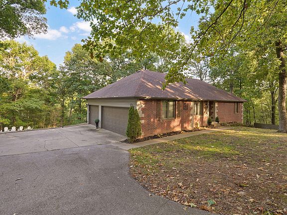 5th image of 2412 W Azalea Road