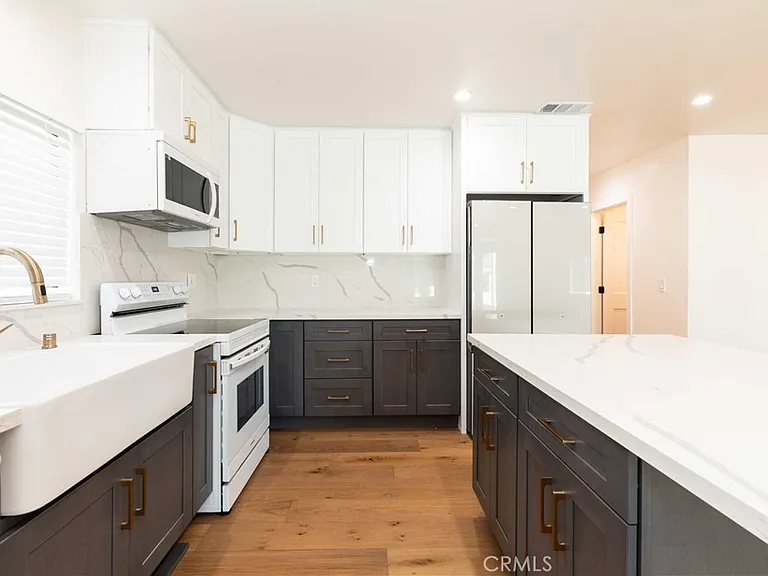 8006 Glider Ave — Photo 17