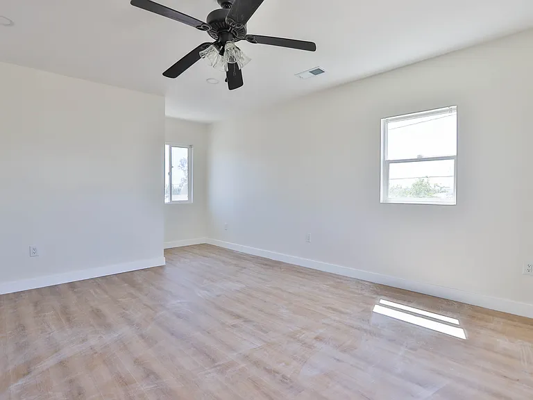 4132 Lynd Ave #C — Photo 15