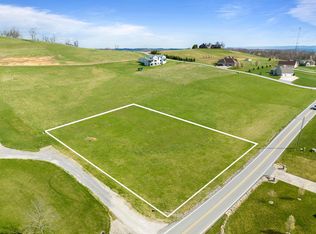 11 Solomon Rd, Morgantown, WV 26501