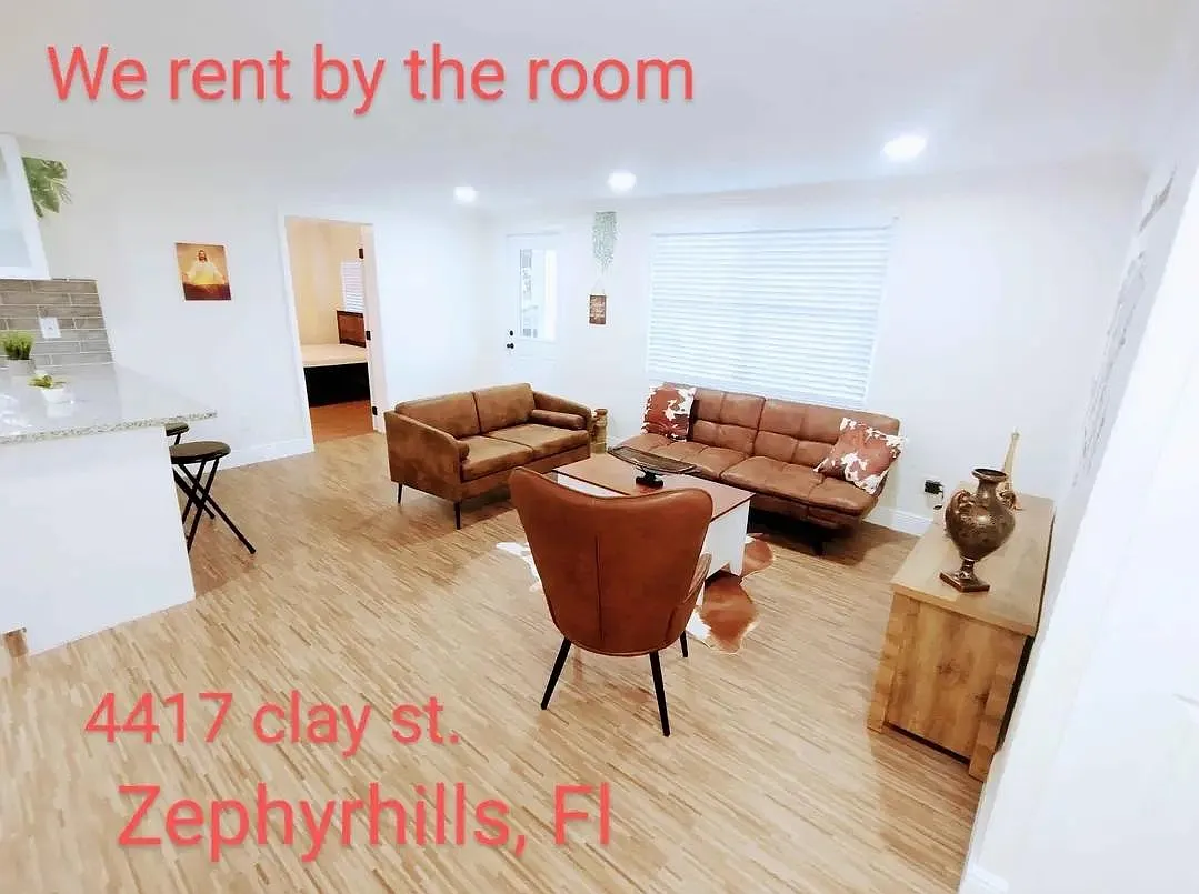 4 bed, 1408 sqft, $700 — Photo 2