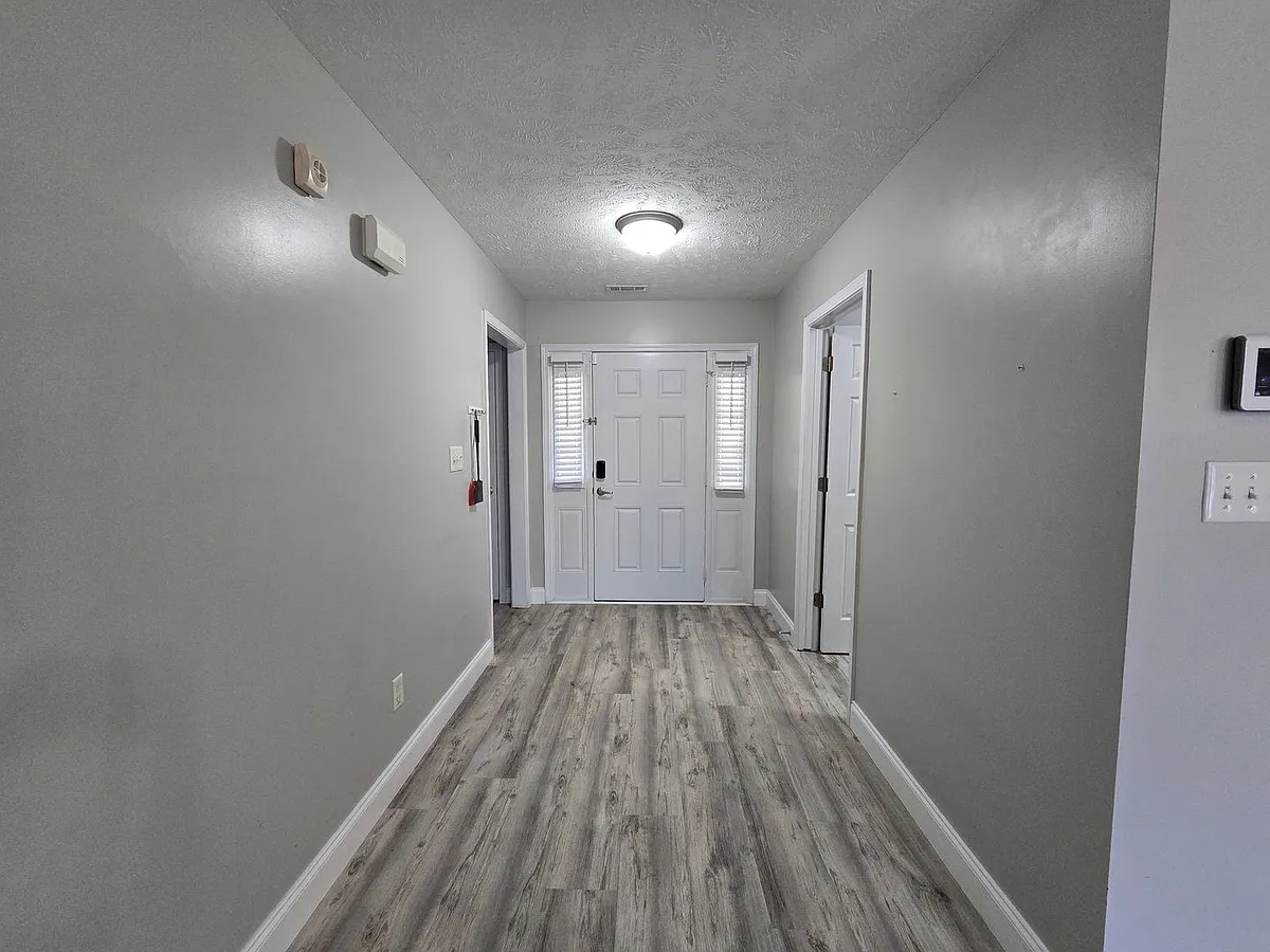Building Photo - 362 Broad Dr
