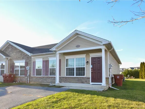 209 Huntington Ln, Easton, PA 18040
