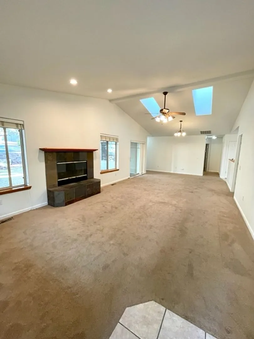 Building Photo - 2625 NW Fawn Run Ln