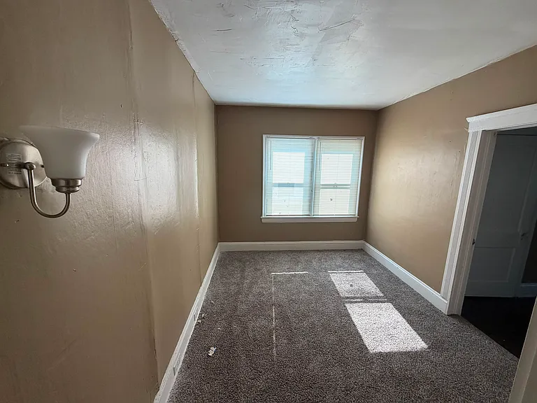 12420 Phillips Ave — Photo 14