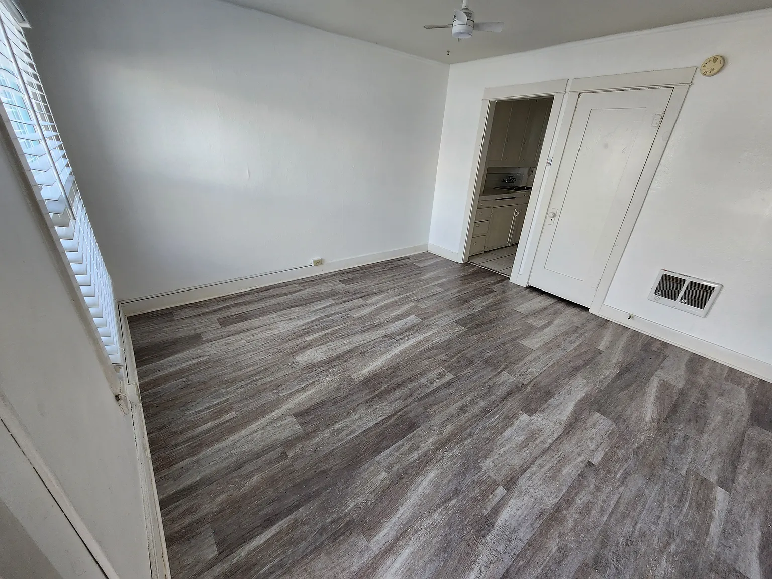 1 bed, 500 sqft, $1,765 — Photo 2