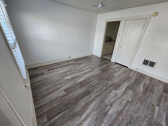 2nd image of 957 W 9th St APT 4