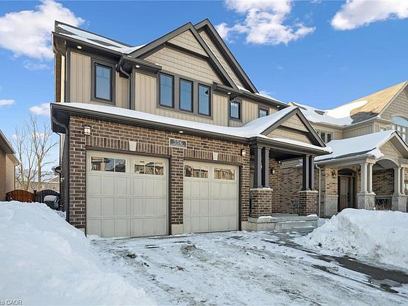 3rd image of 556 Netherwood Cres