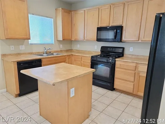 8412 Lucero Ave — Photo 6