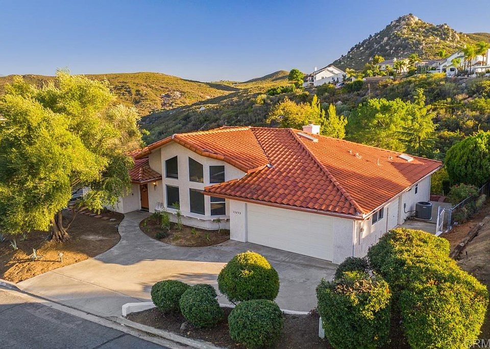 1st image of 15253 Moonglow Dr