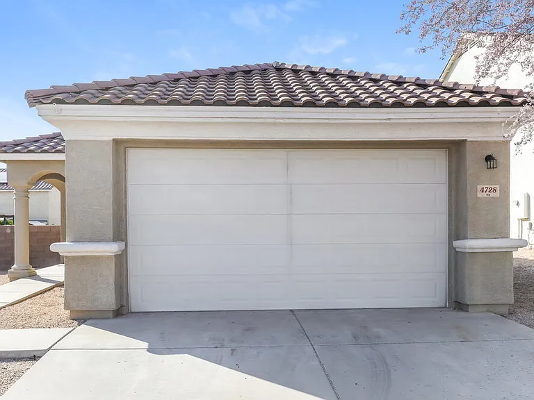 4728 W Calatrava Ln — Photo 1