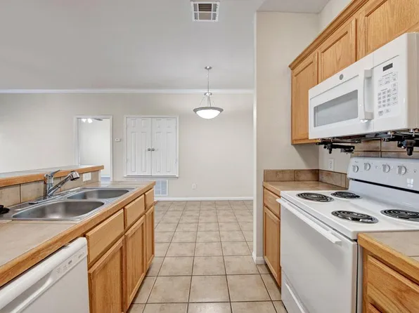 Riviera Apartments