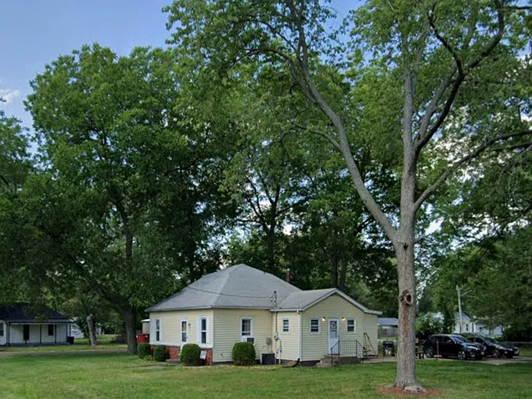 366 N Shirley St — Photo 1