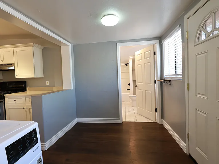 615 E Waverly St — Photo 11