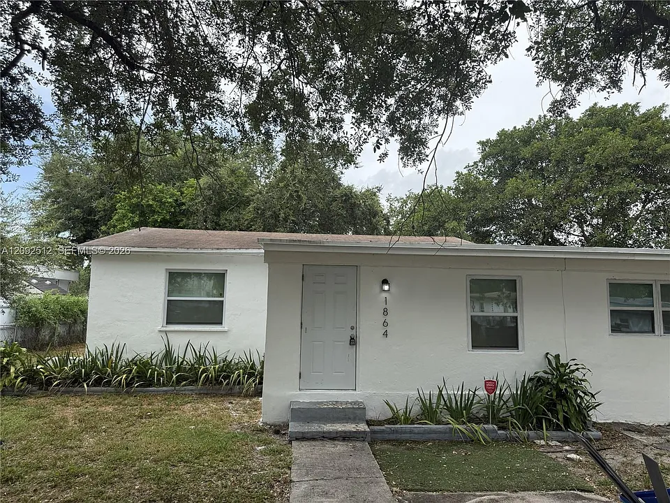 1864 NW 88th Ter