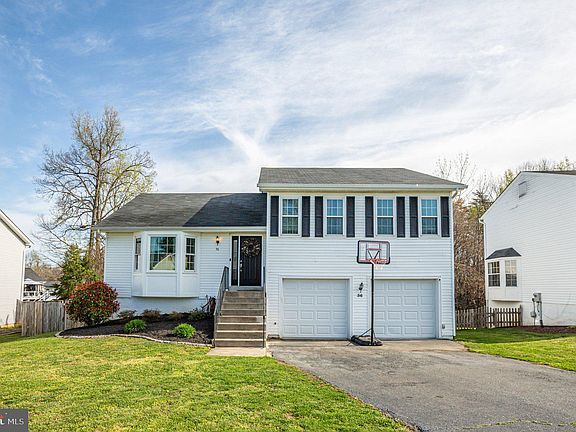 2nd image of 36 Thornberry Ln