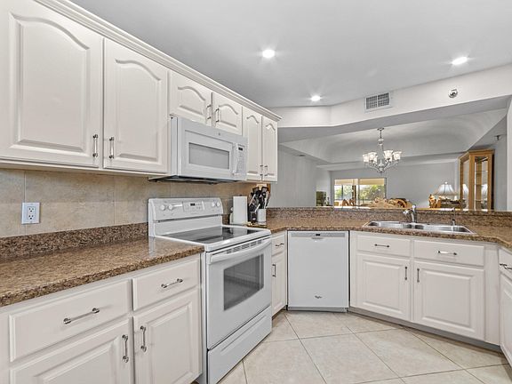 Home For Sale In Boca Barwood