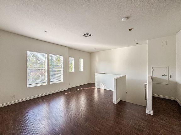 5th image of 1109 Armstrong Dr