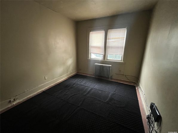 140 Amherst Street, Hempstead, NY 11550