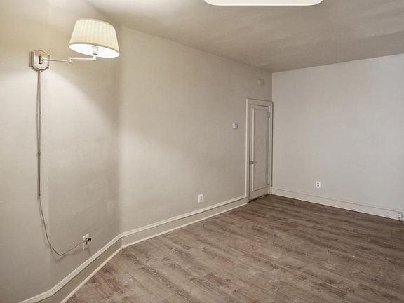 4th image of 6907 N Broad St