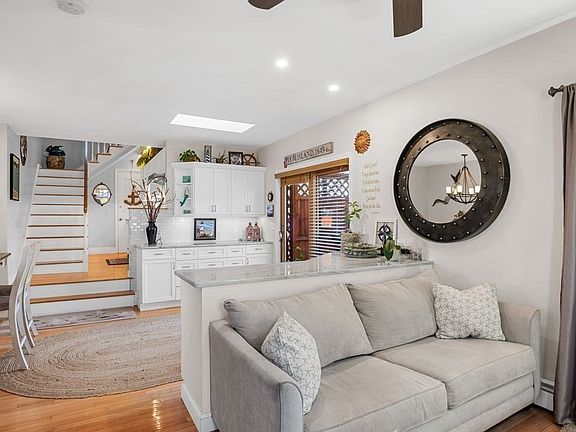 5th image of 4 Park St APT 6