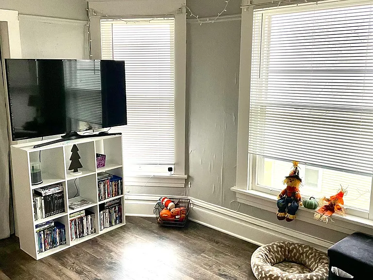 710 W Seerley Blvd — Photo 4