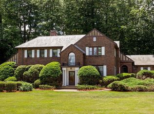 8 Estes St, Amesbury, MA 01913