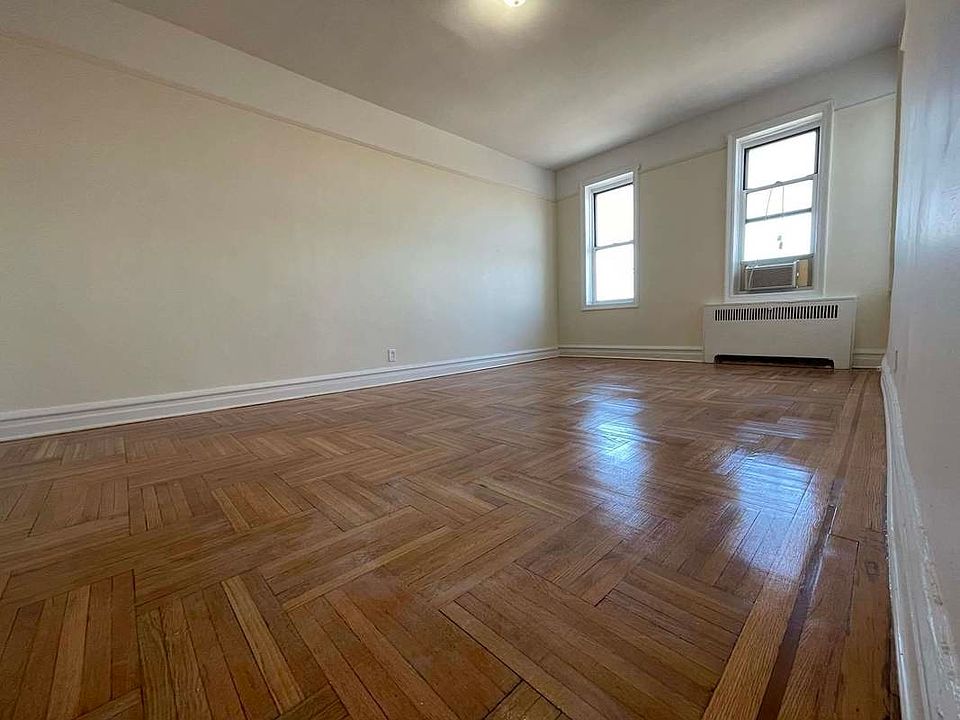 2nd image of 1576 Ocean Ave APT 6b