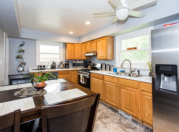 2nd image of 2612 E Bonnie Brook Ln