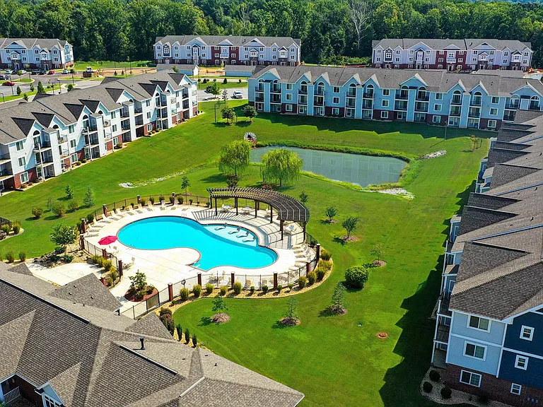 Limestone Creek Apartment Homes — Photo 44