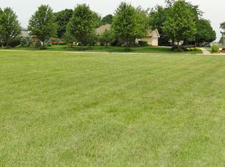 12135 Oakcrest Dr, Huntley, IL 60142