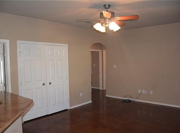 2nd image of 116 Sunburst Ct