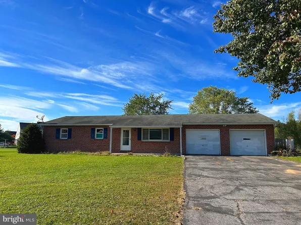 5881 Greenvillage Rd, Chambersburg, PA 17202