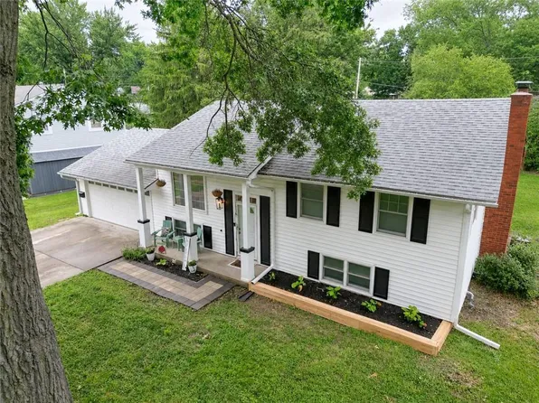 703 N Seminole Dr, Independence, MO 64056