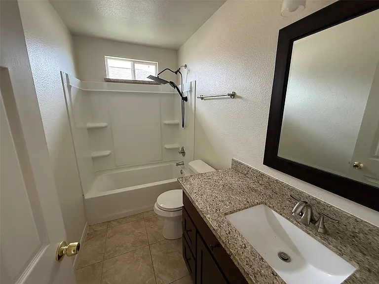 2724 Avenue D #4 — Photo 6