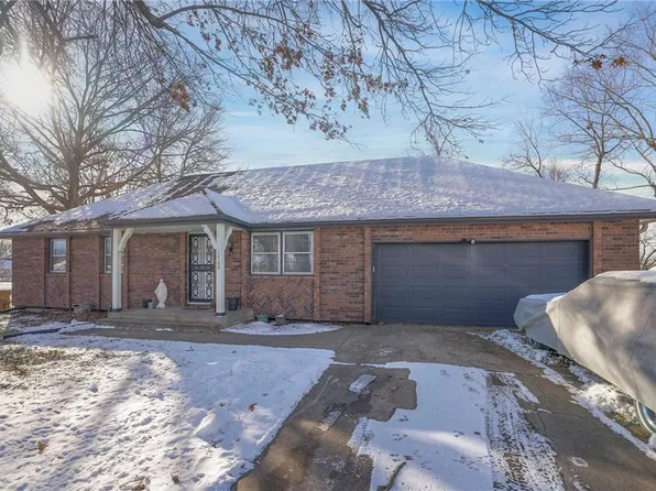 1700 S King Ave, Harrisonville, MO 64701