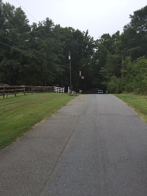 2nd image of 4515 Lindsay Ln