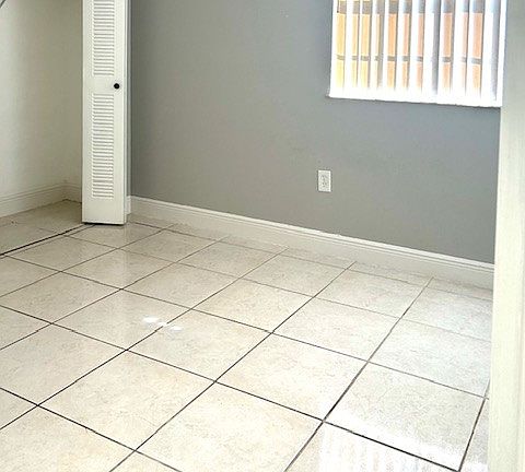 4th image of 9735 Fontainebleau Blvd #G305