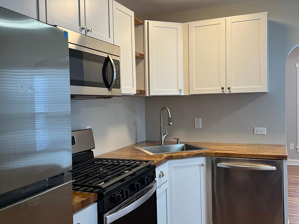 1st image of 2817 Harriet Ave APT 3
