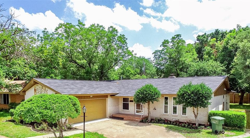 1st image of 824 Branch Dr