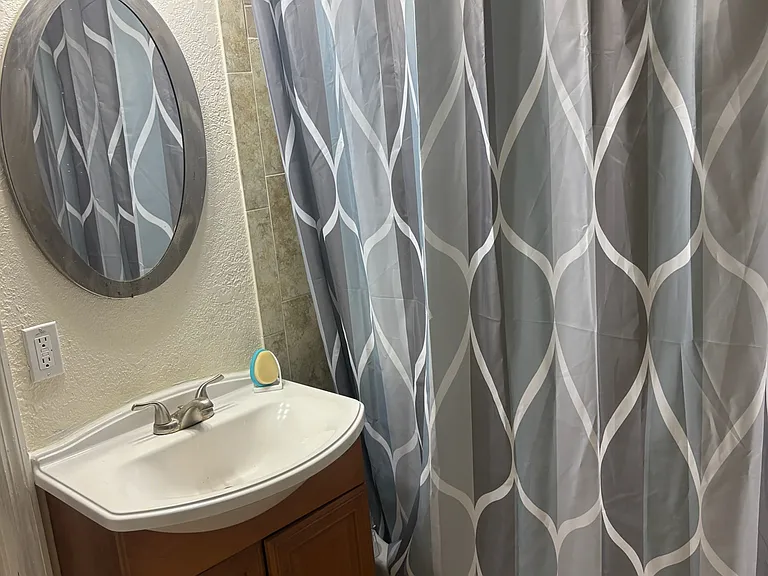 2nd Bathroom