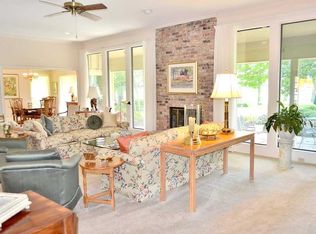 242 Oak Dr, Mandeville, LA 70471
