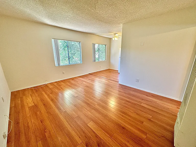 13014 Sherman Way — Photo 33