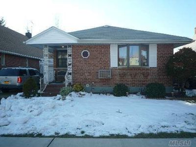 4332 Utopia Pkwy, Flushing, NY, 11358