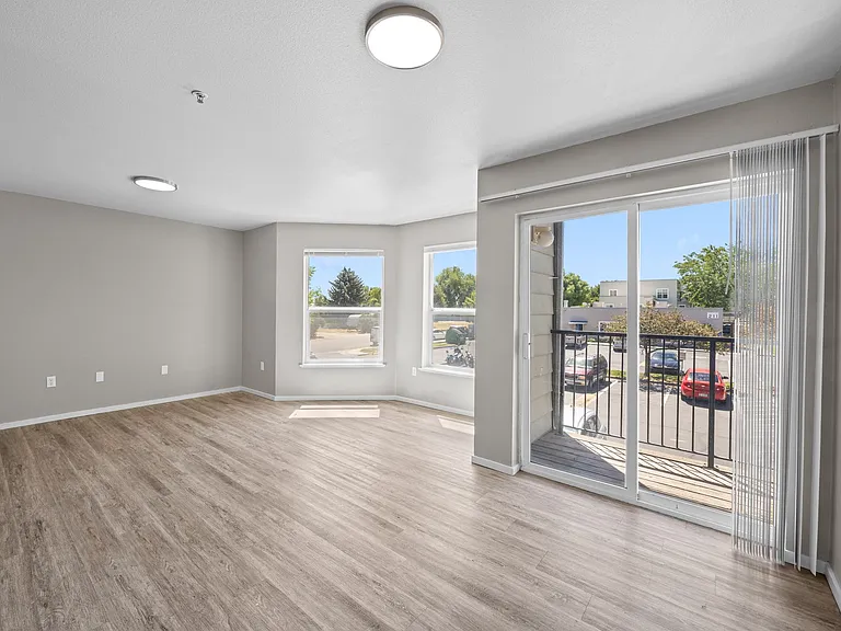 Gateway Crossing Apartments — Photo 11