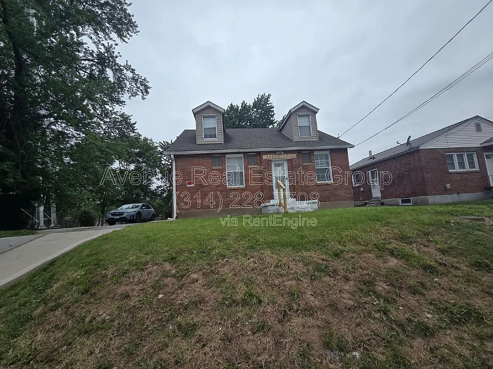 1131 N Florissant Rd