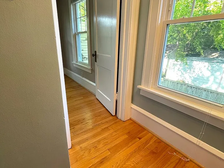 1404 E Park Pl — Photo 8