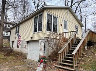 16 Hale Rd, East Hampton, CT 06424