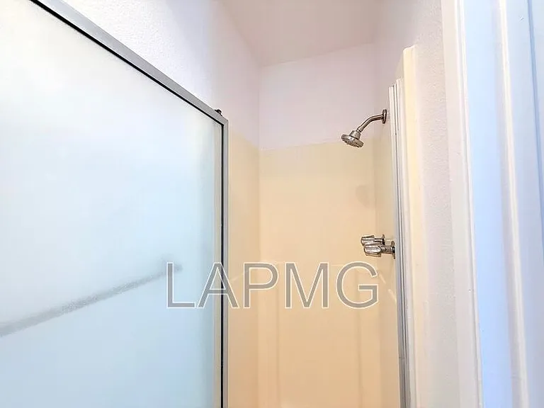 1059 Western Ave #1 — Photo 19