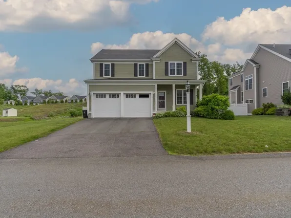 135 Black Birch Dr, Wrentham, MA 02093